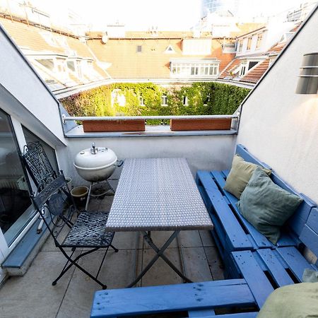 Luxurious Maisonette Apartment At The Heart Of Wenen Buitenkant foto