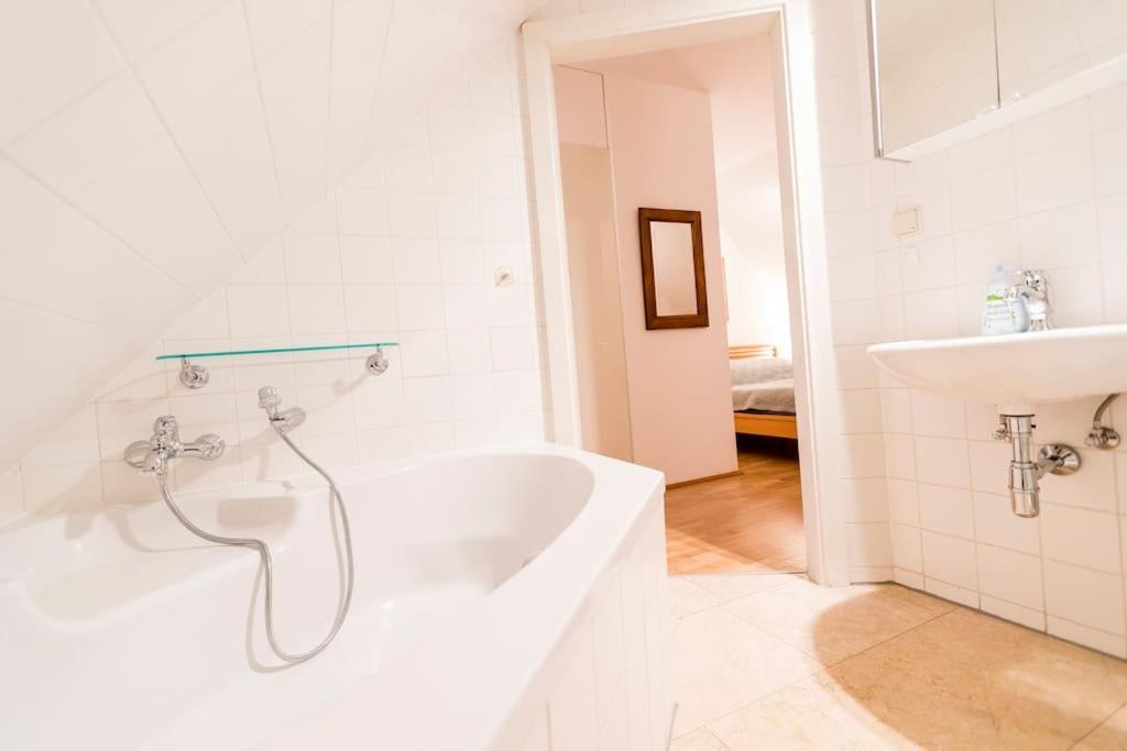 Luxurious Maisonette Apartment At The Heart Of Wenen Buitenkant foto